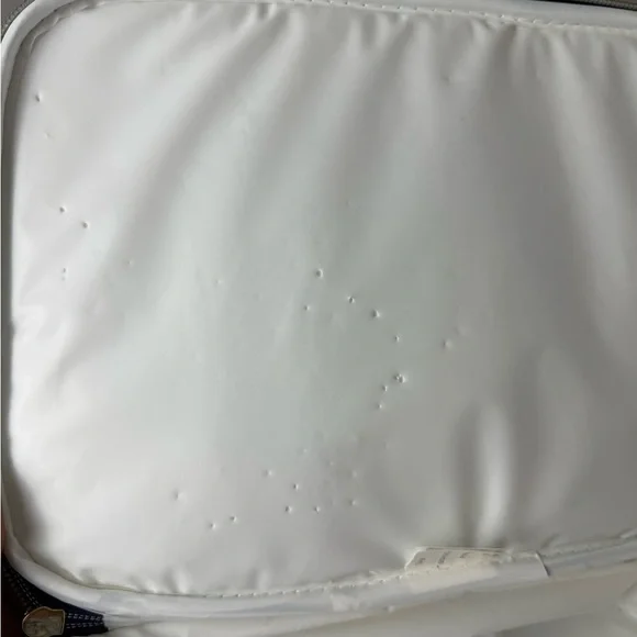 TORY BURCH NEIMAN MARCUS TARGET
Blue Kaleidoscope insulated Lunch Box Bag - Picture 12 of 13